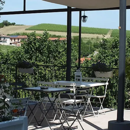 Nocleg ze śniadaniem Segni Di Langa Roddi